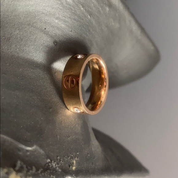 Gold ring - Picture 2 of 4